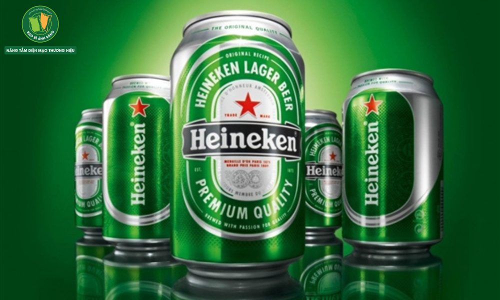 Heineken giảm diện tích màu xanh lá cây, để lộ phần nhôm, tạo cảm giác tươi mới, nam tính và kích thích khát khao khi lon bia được lấy ra từ tủ lạnh