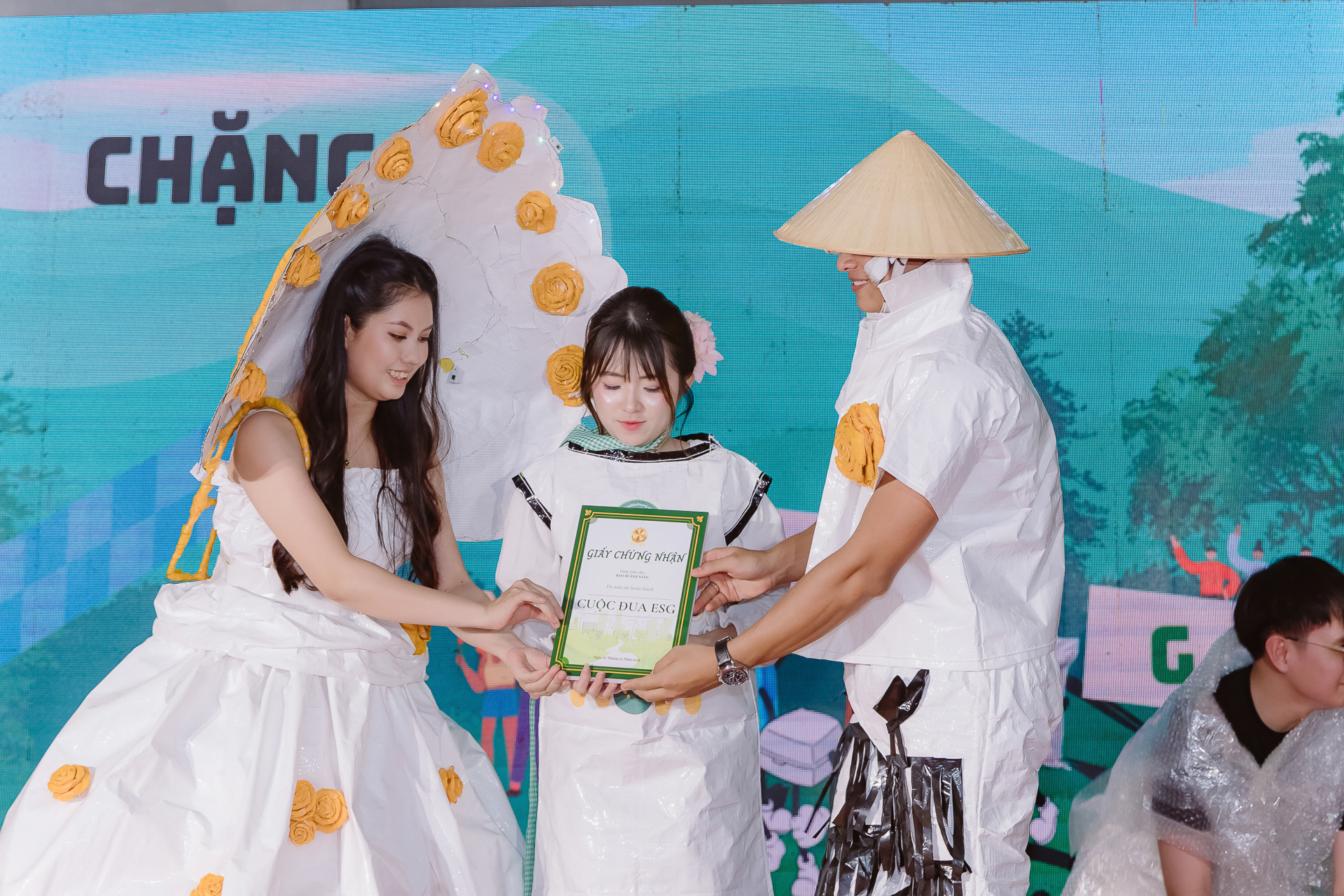 FOX 0400 Bao Bì Ánh Sáng - Chuyên Gia Bao Bì PP Dệt